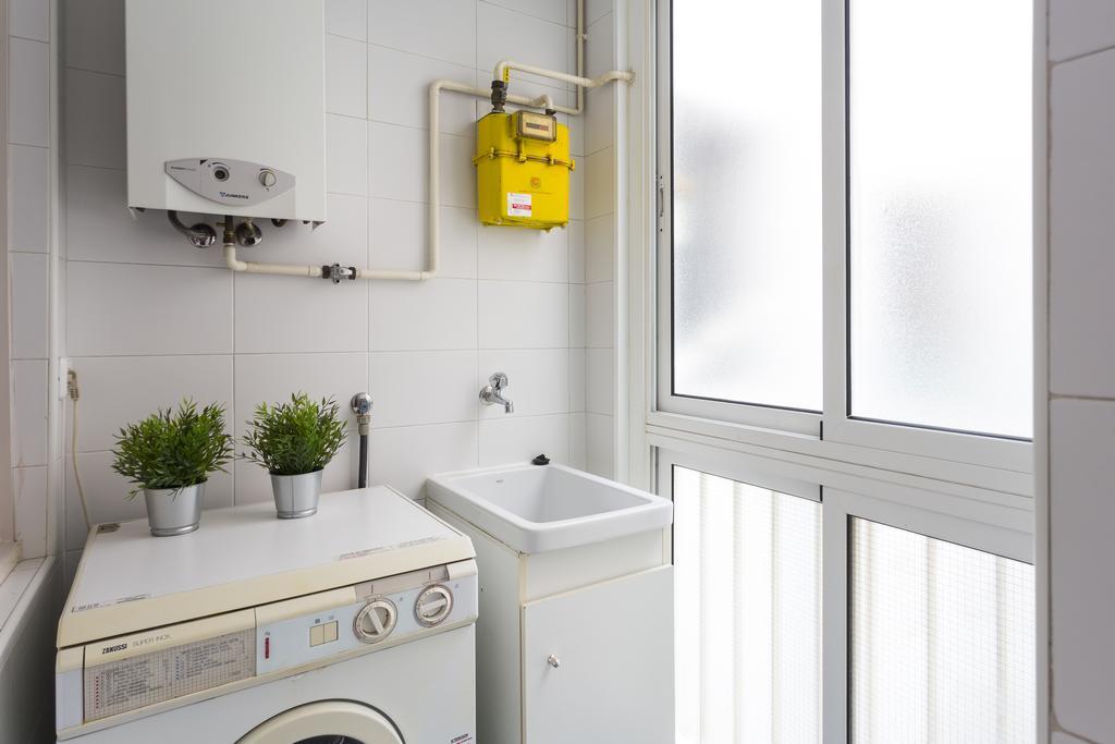 Spacious 4 Bedroom Fira Bcn&camp Nou * Barcelona