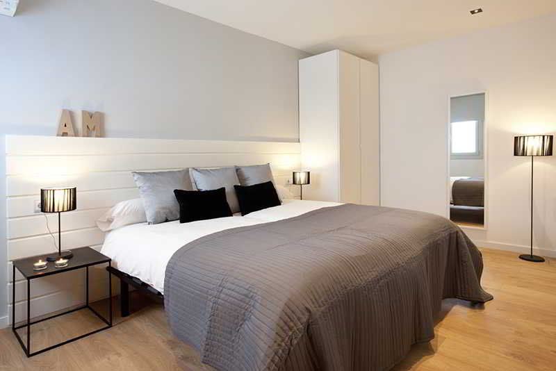 Rent Rambla Catalunya Barcelone