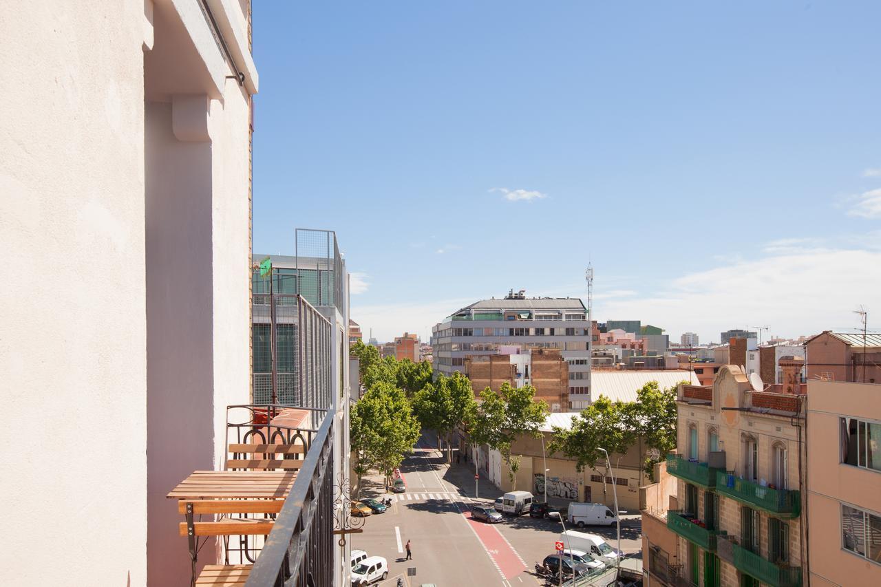 Pere Iv - New & Modern Close To