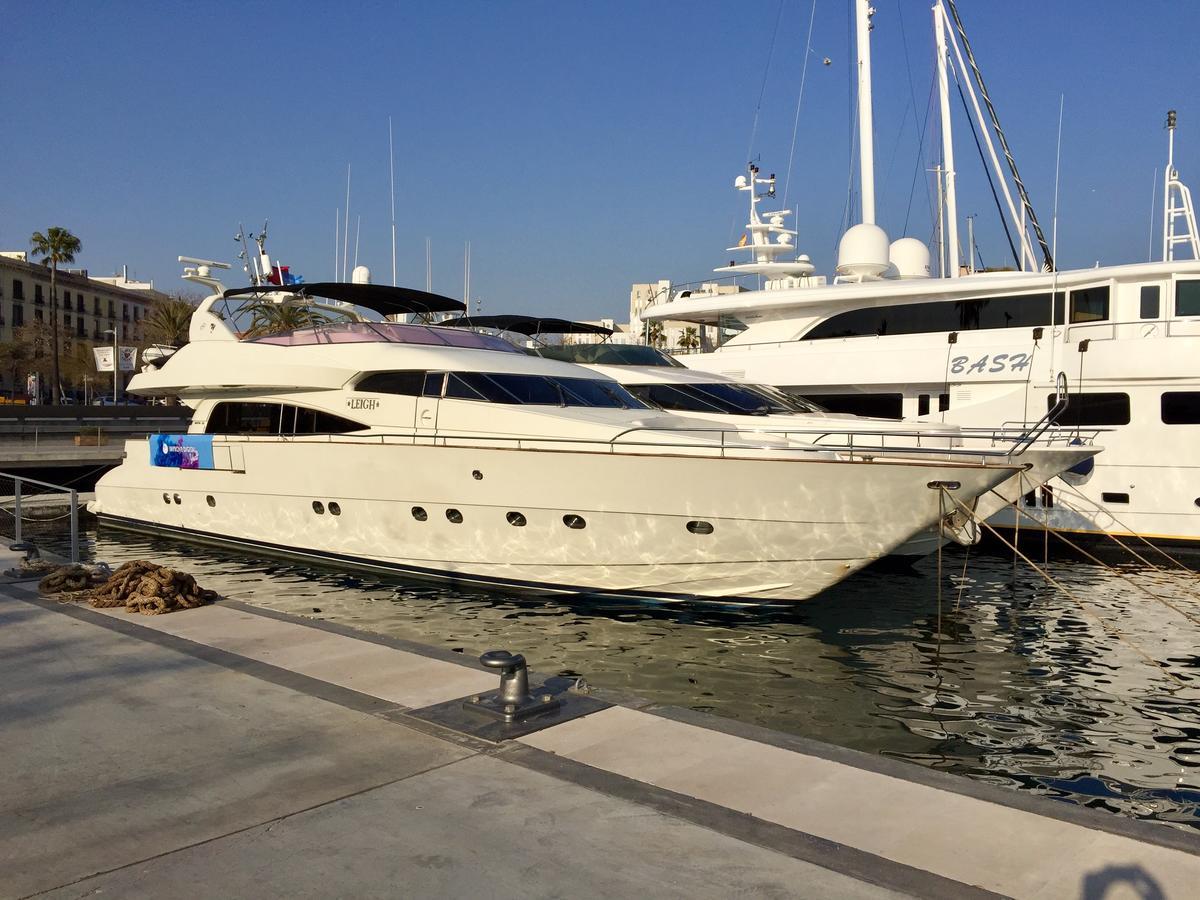 Leigh Yacht Botel