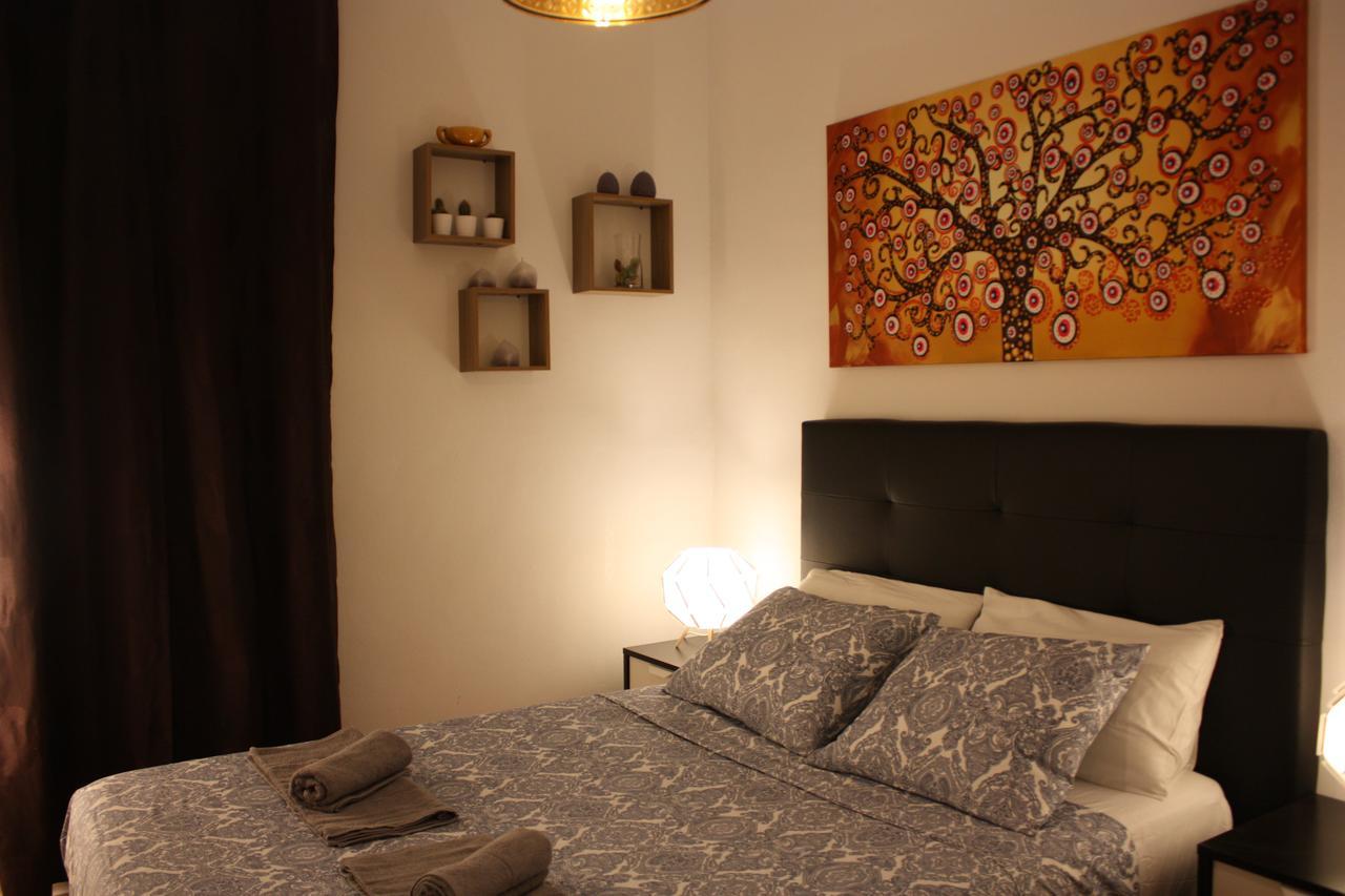 The 5 Room's House