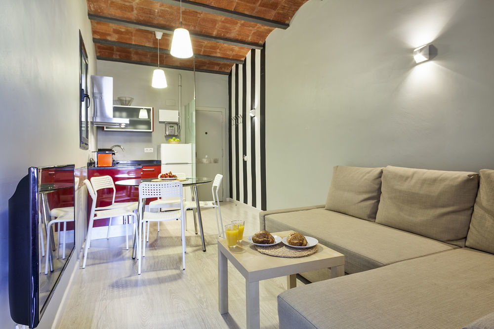 Hotel Dingdong Fira 3*