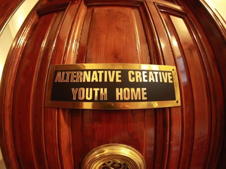 Hostal Alternative Creative Youth Barcelona