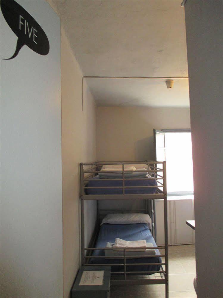 Hostel Pillow One *