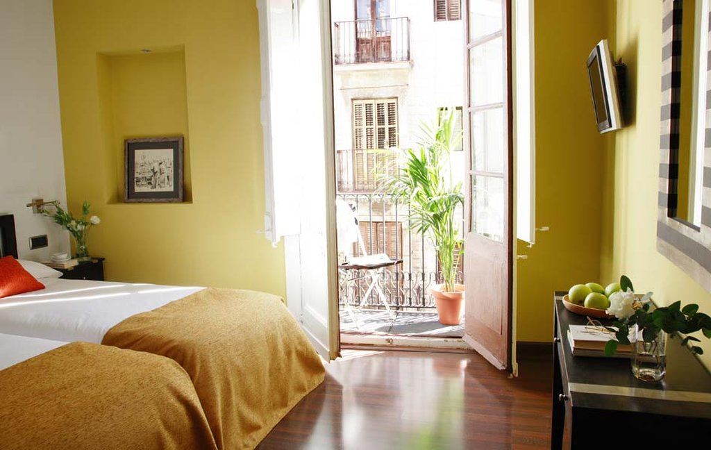 Ainb Gothic Hotel