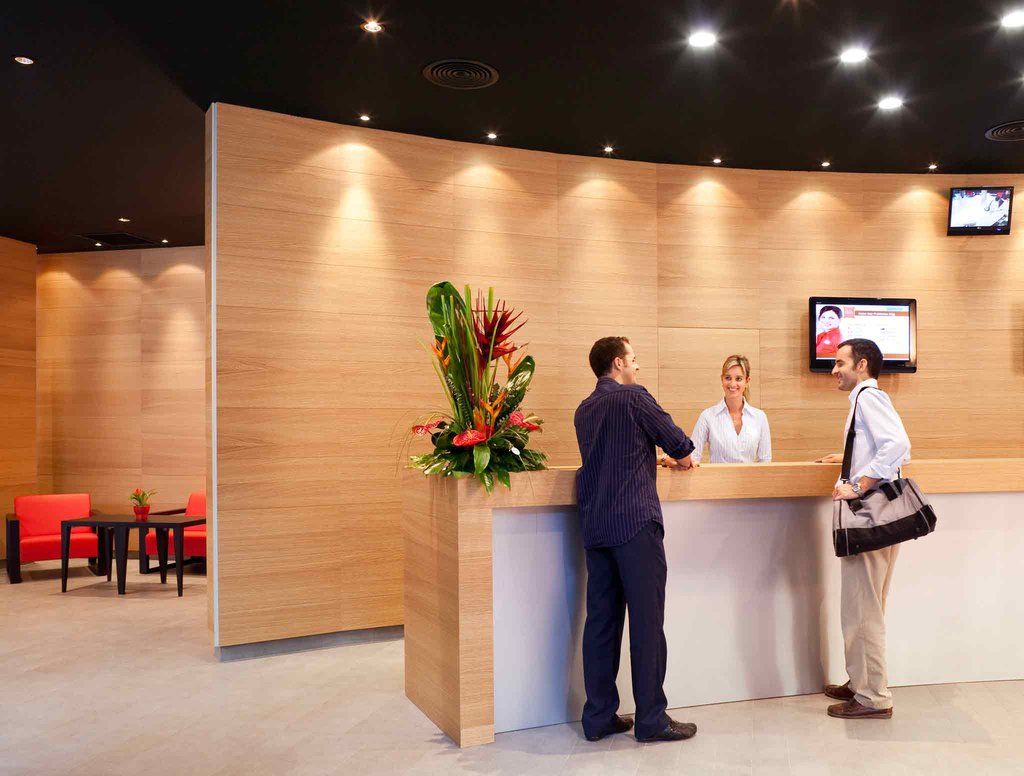 Hotel Ibis Plaza Glories 22@ 2*