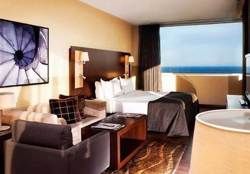 Hotel Ac Fórum By Marriott 4*