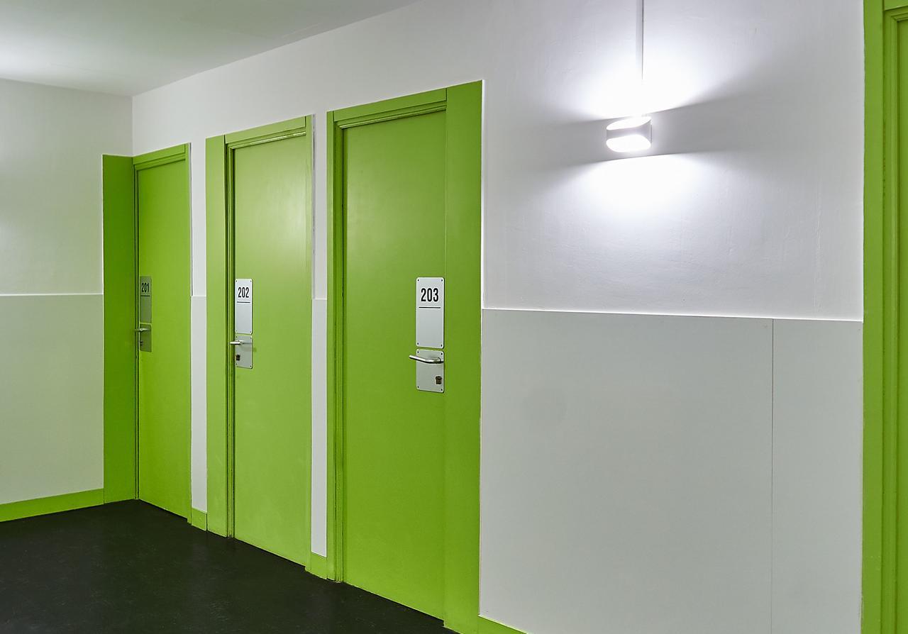 Gasthuis And Basic Universitat For Young