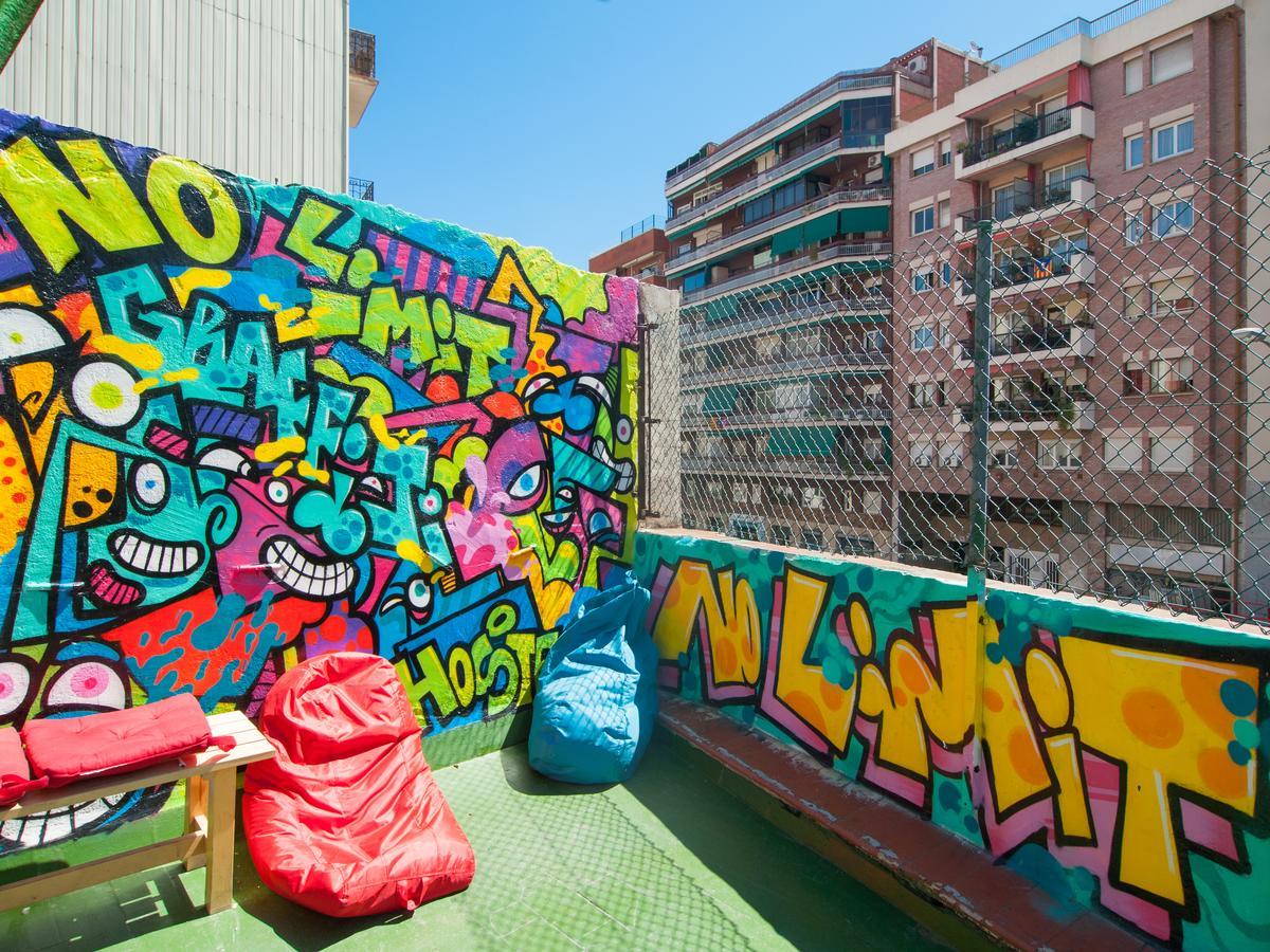 No Limit Graffiti Hostel