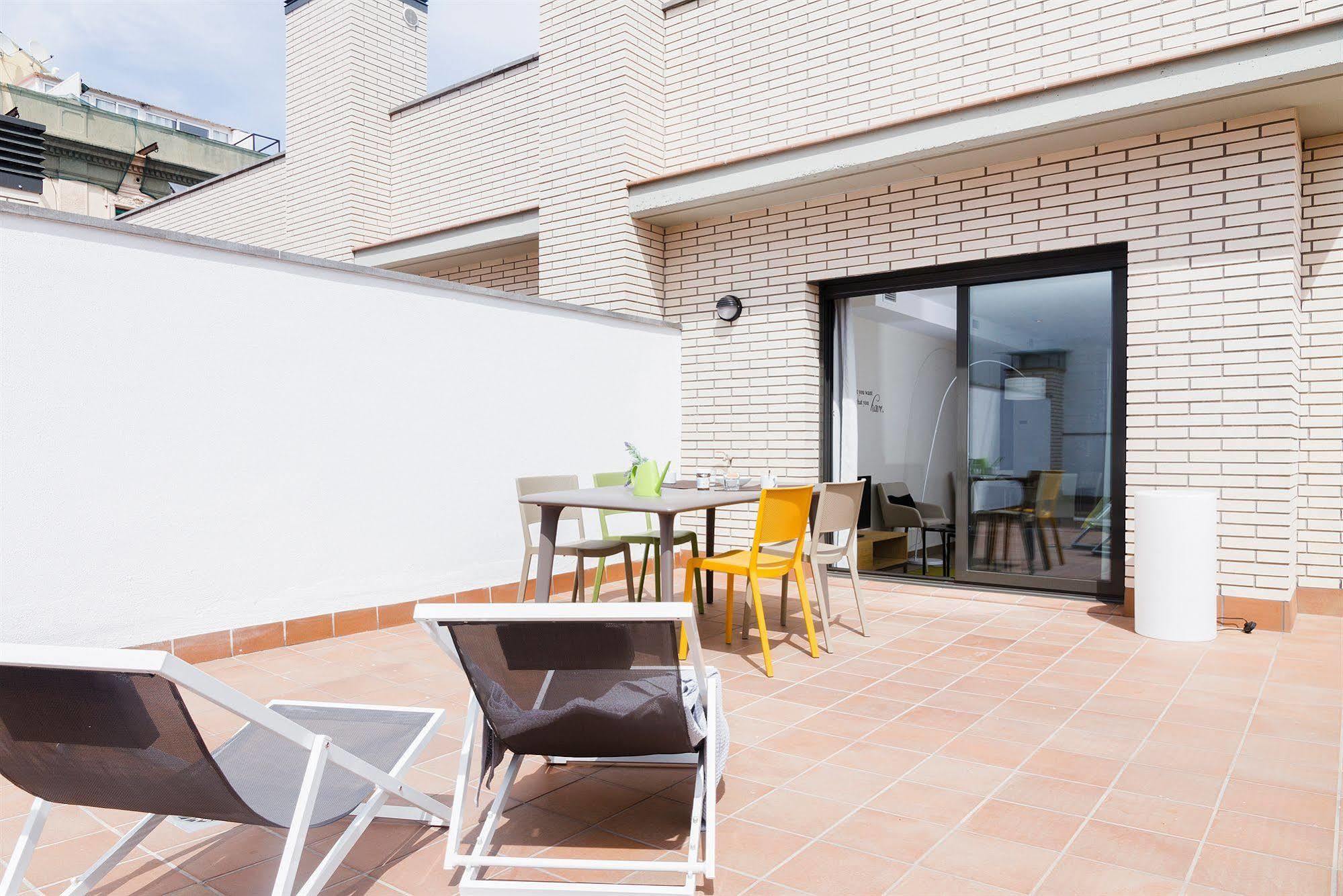 Feelathome Plaza Appartement *