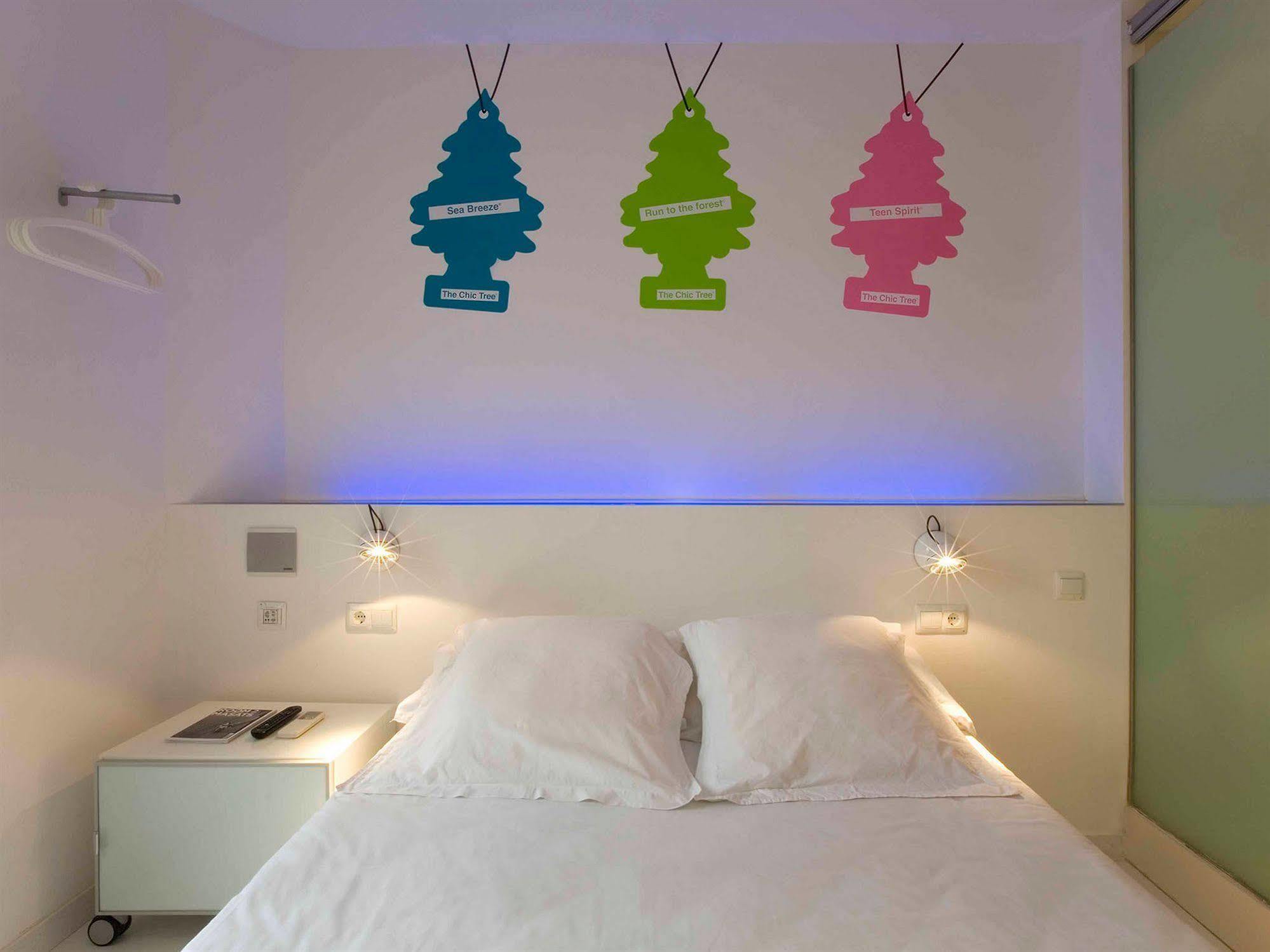 Chic & Basic Tallers Guest house 2*