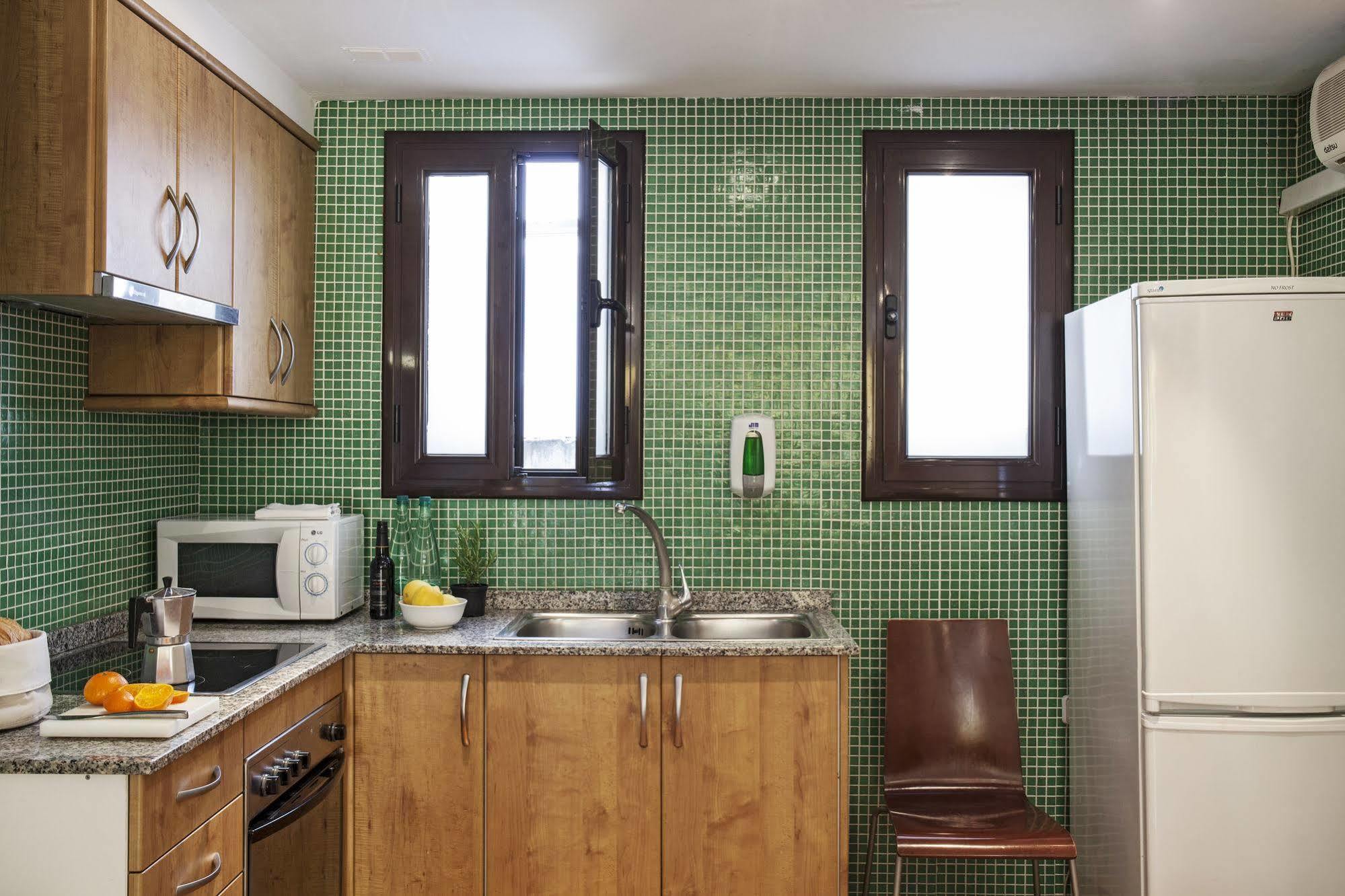 Apartment Ainb Las Ramblas-guardia Barcelona