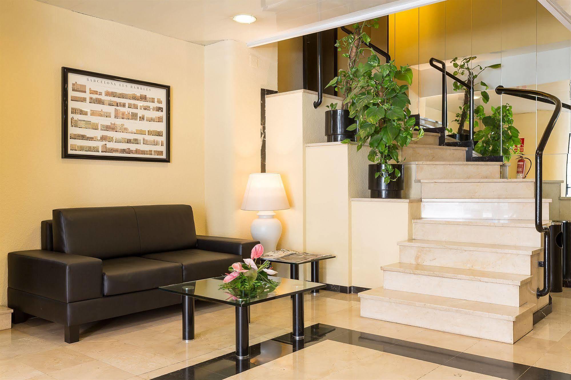 Bertran Aparthotel 3*