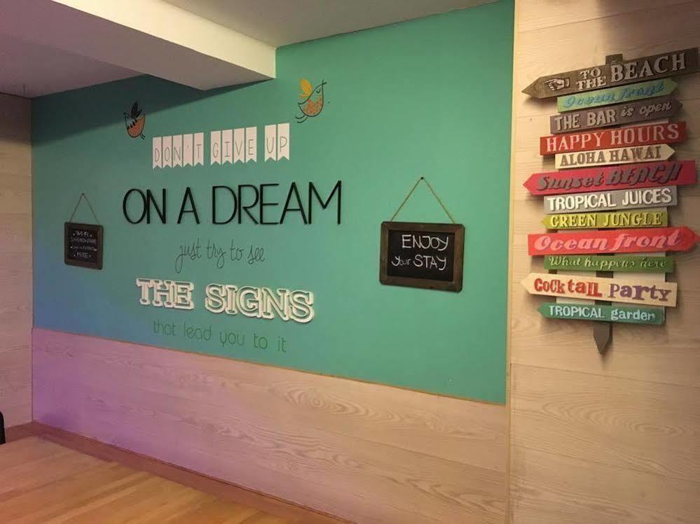 Sun & Moon Hostel Barcelona