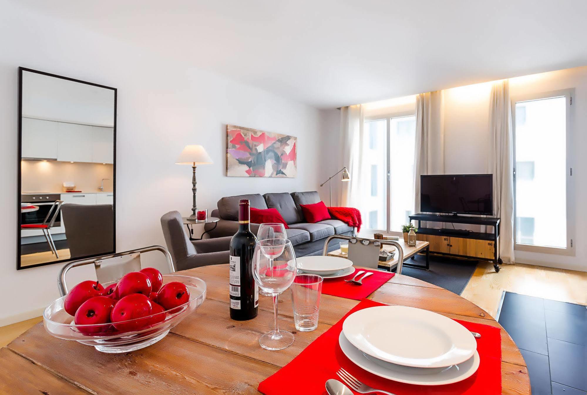 Appartement Urban District - Rambla & Pool Barcelona