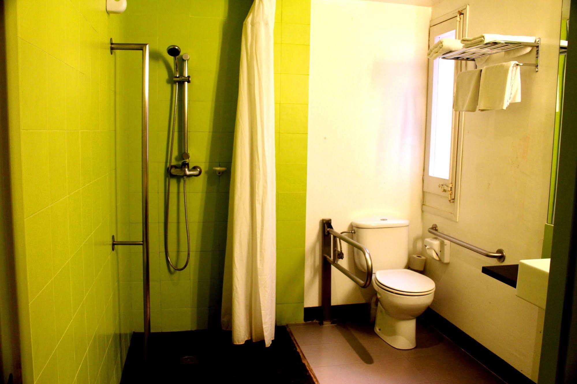 Hostel Raval Botella Private *