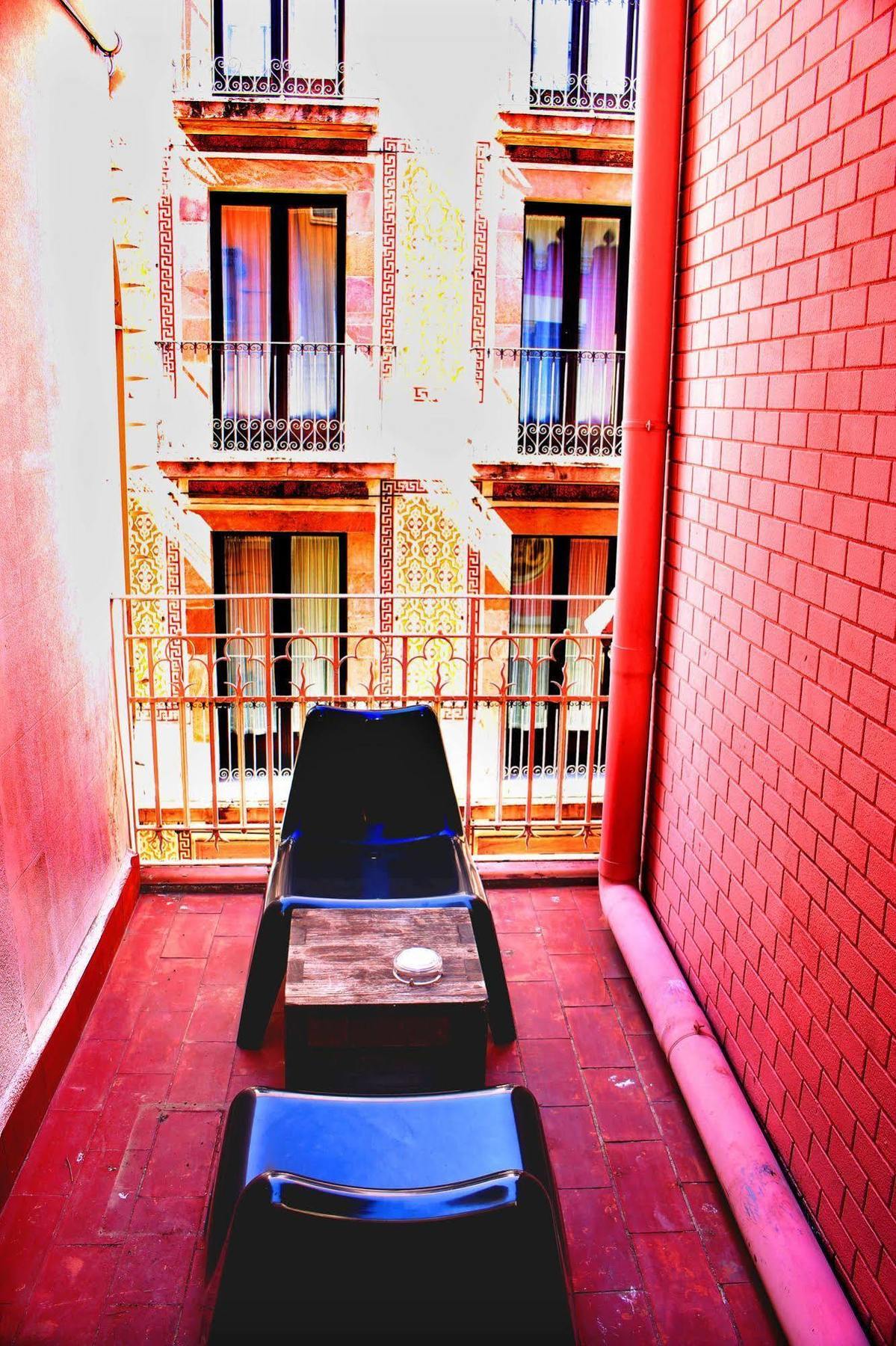 Raval Botella Private Hostel Barcelona