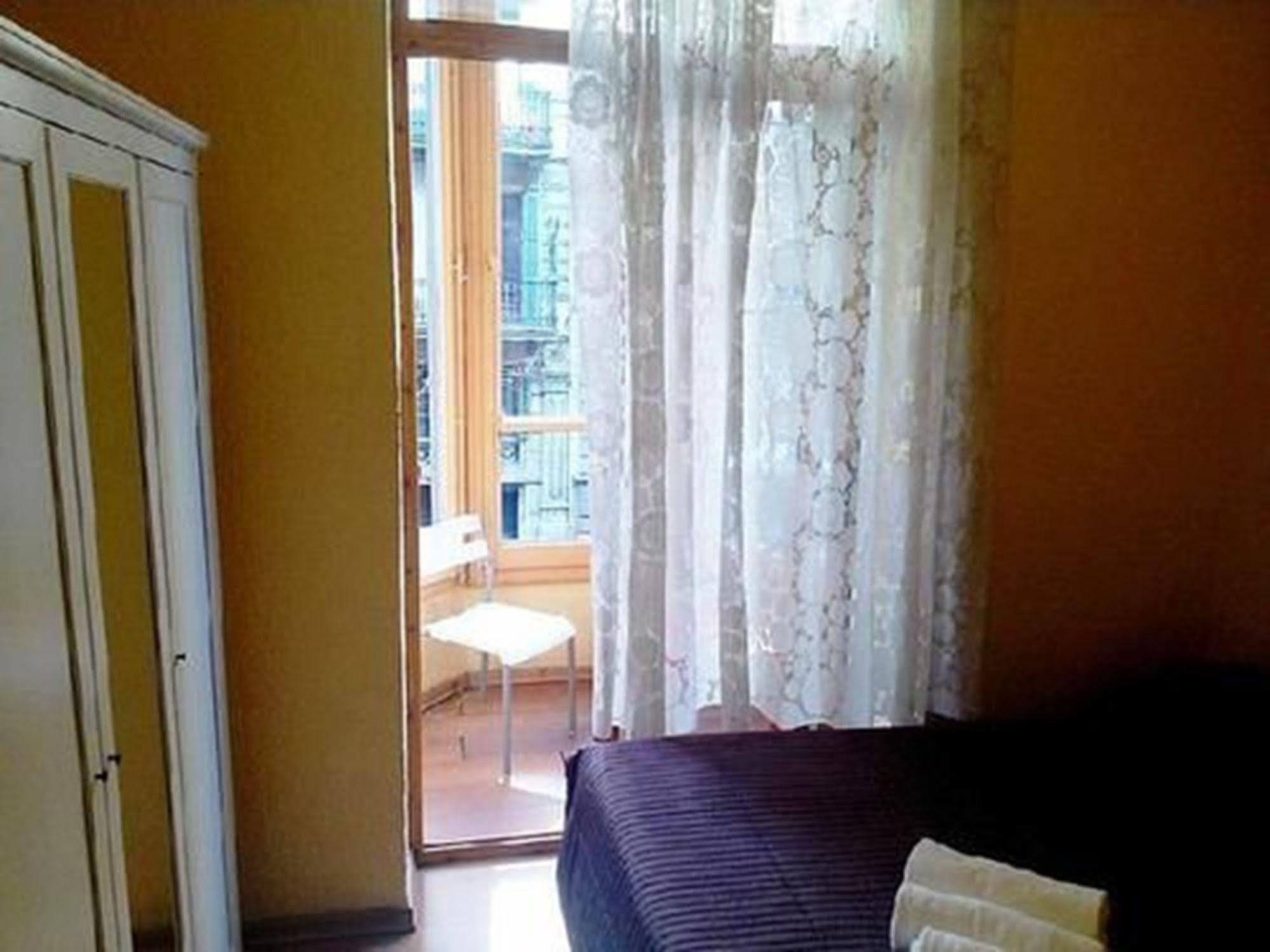Balmes Centro Guest house