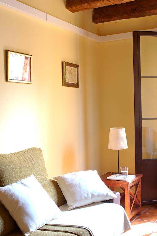 Ainb Las Ramblas-guardia Apartment *