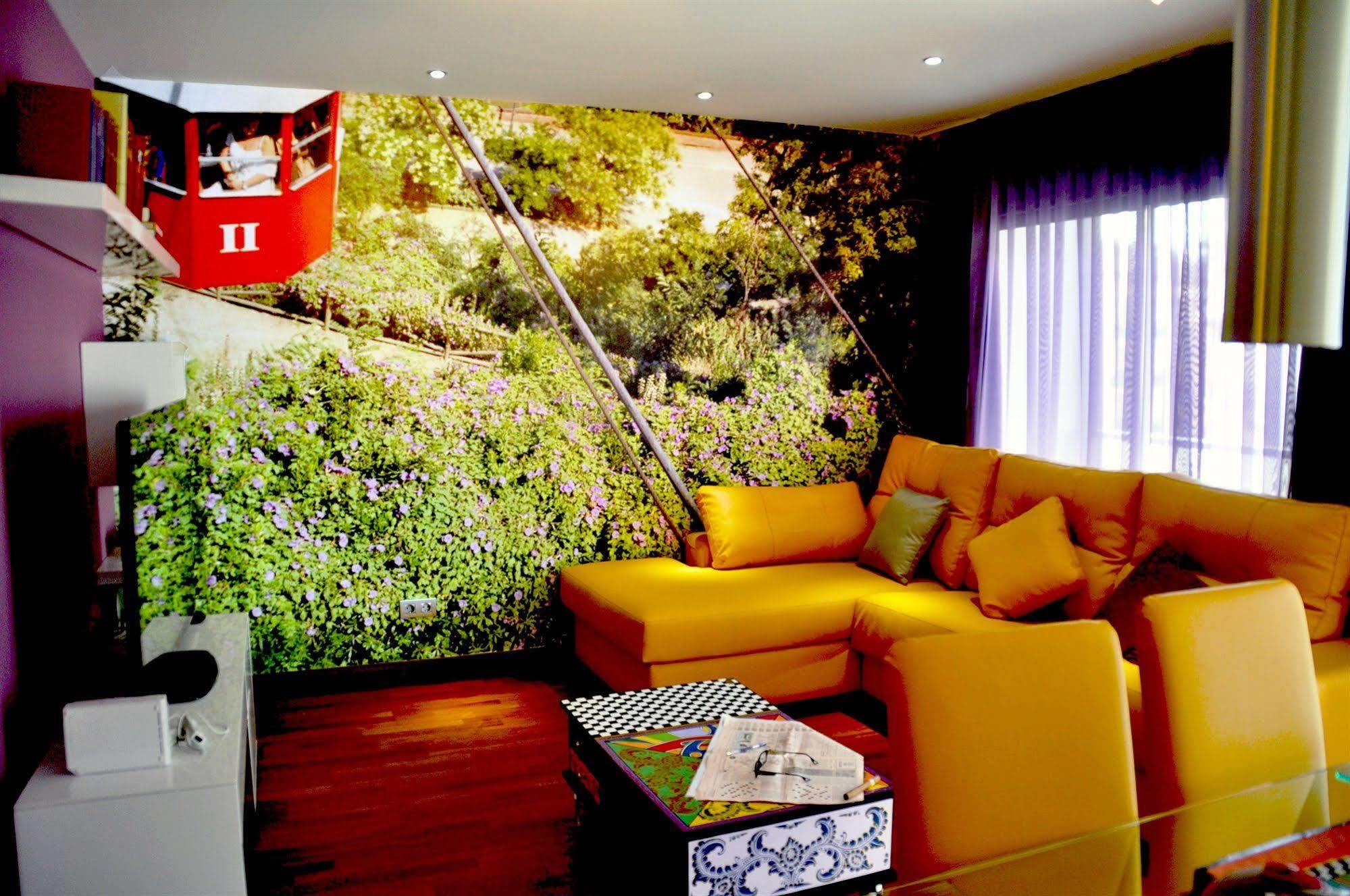 Aparthotel Castro Exclusive Residences Sagrada Familia 5*