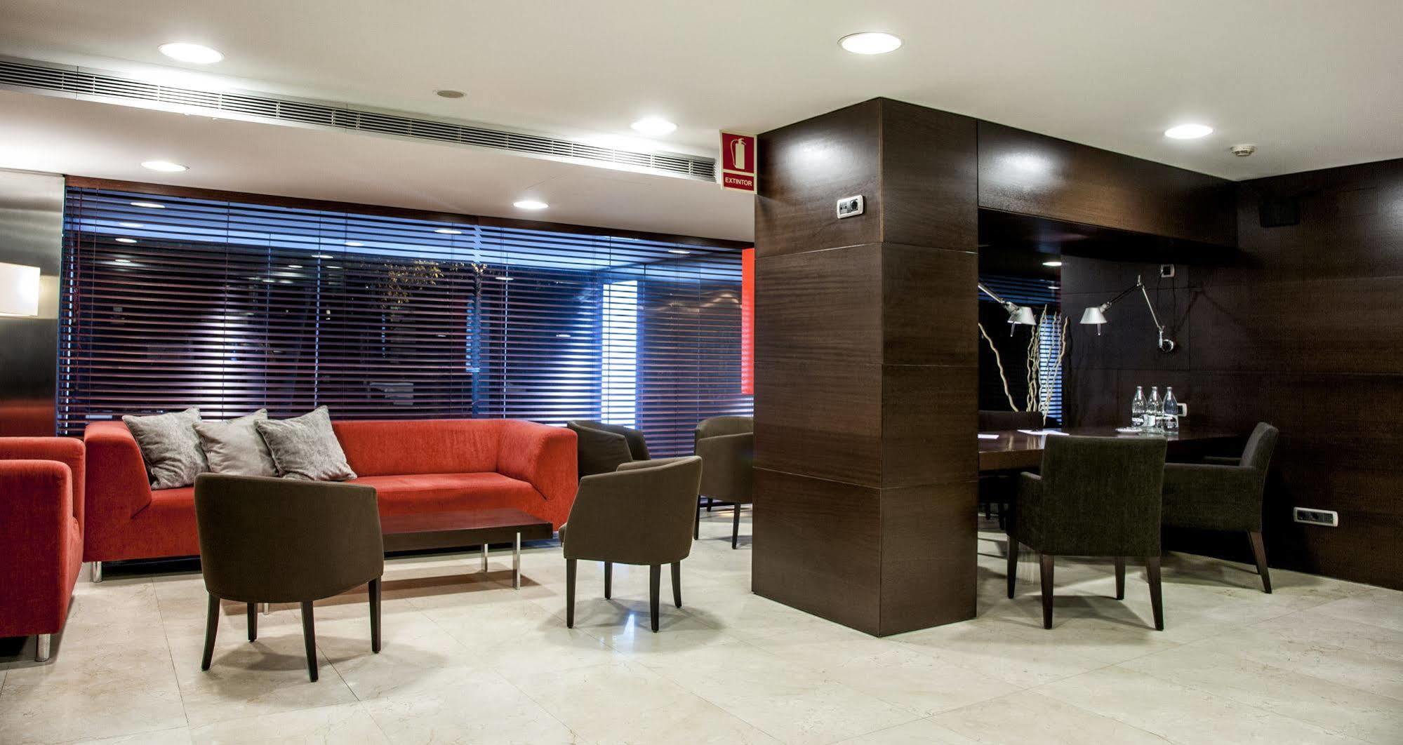Hotel Zenit Borrell 4*