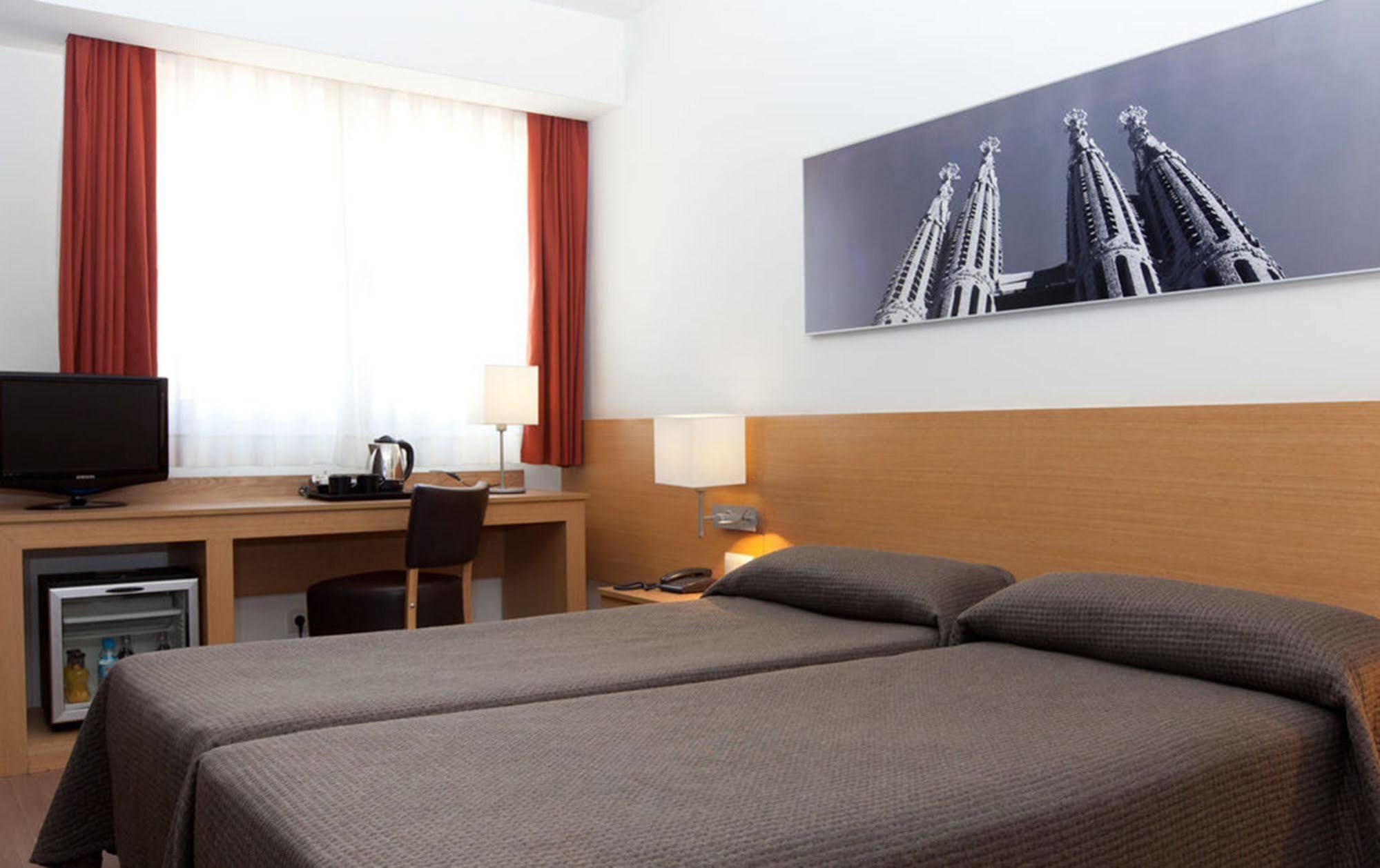 Sagrada Familia Hotel 3*