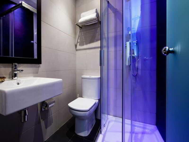 Guest house Bcn Ramblas 2*