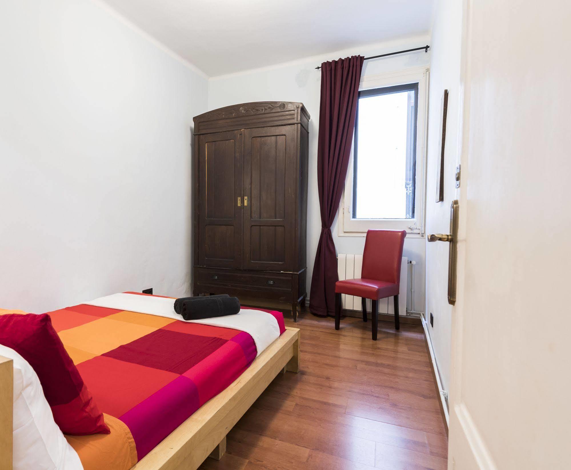 Gasthuis Vidre - Plaza Real 2*