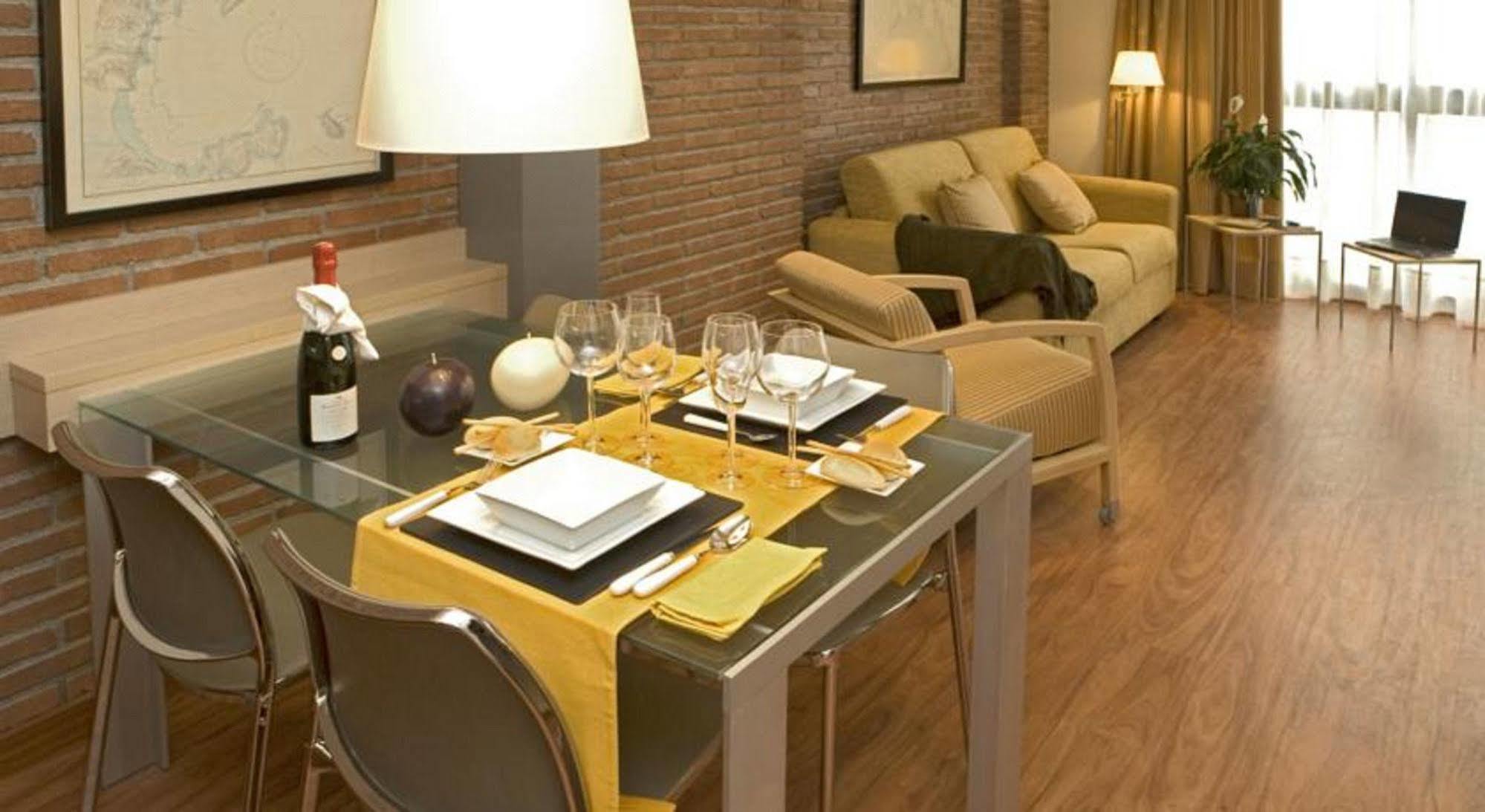 Serennia Cest Arc De Triomf Apartment Barcelona