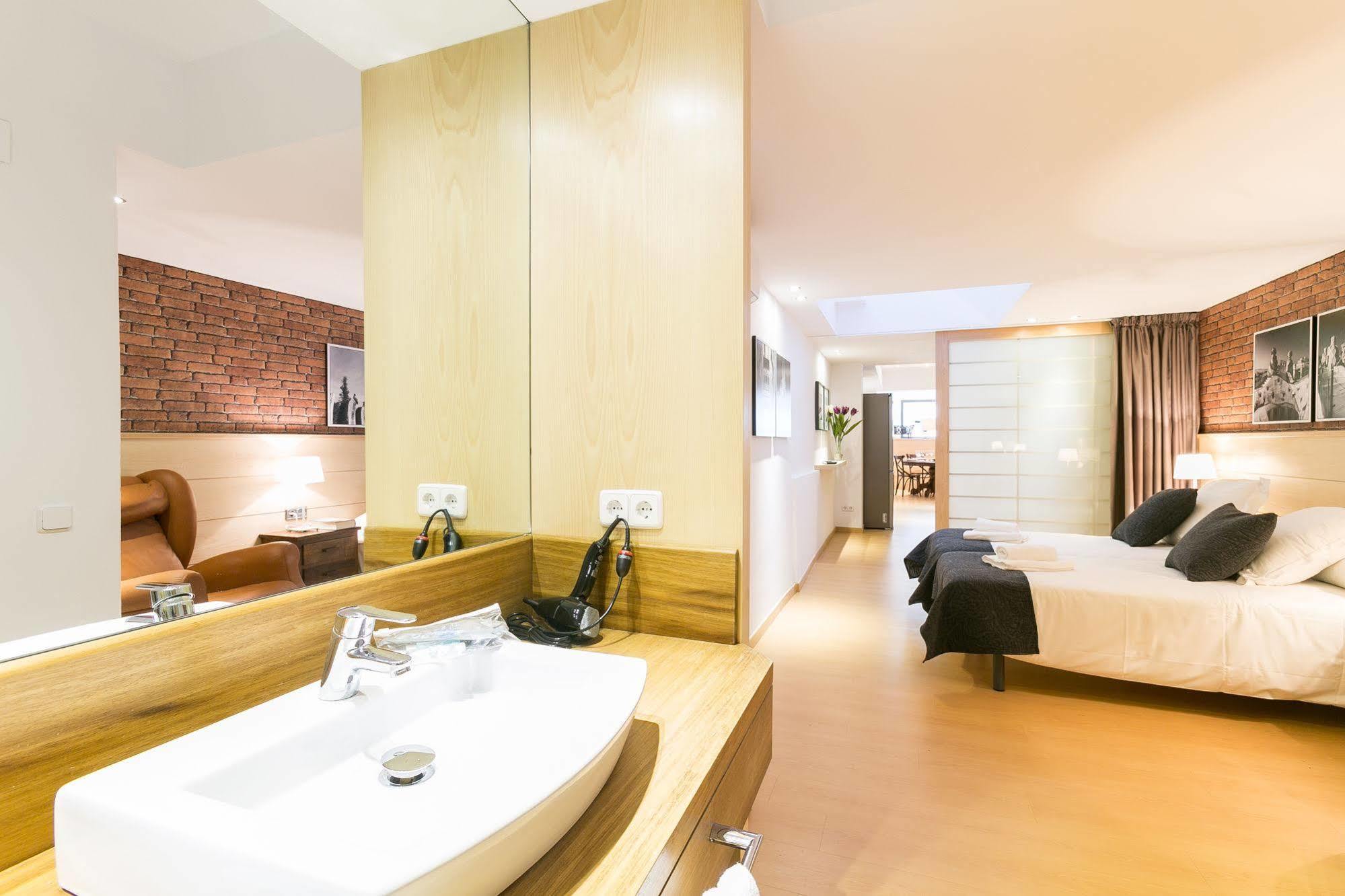 Serennia Cest Arc De Triomf Apartment Barcelona