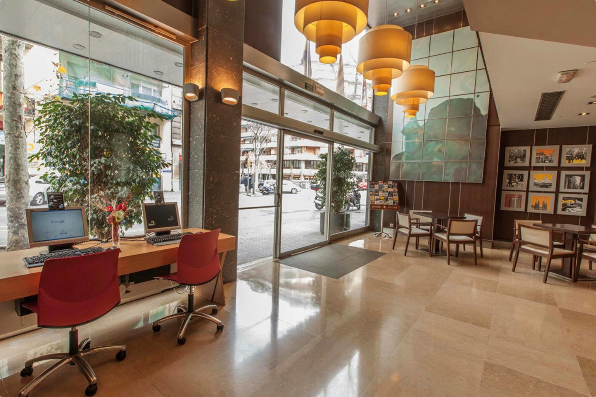 Hotel Evenia Rocafort Barcelona