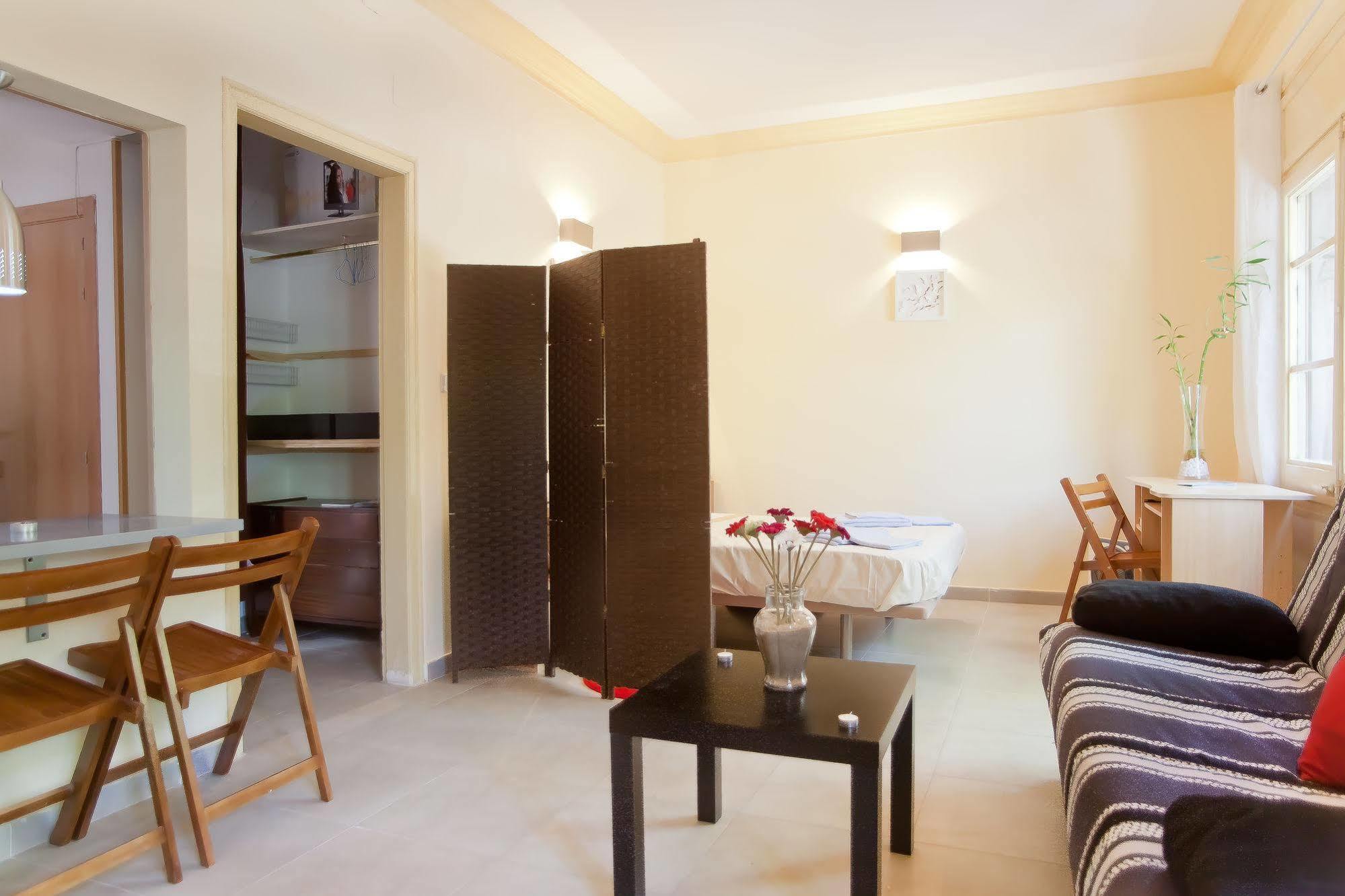 Apartamentos Tarradellas Sants Estacio *