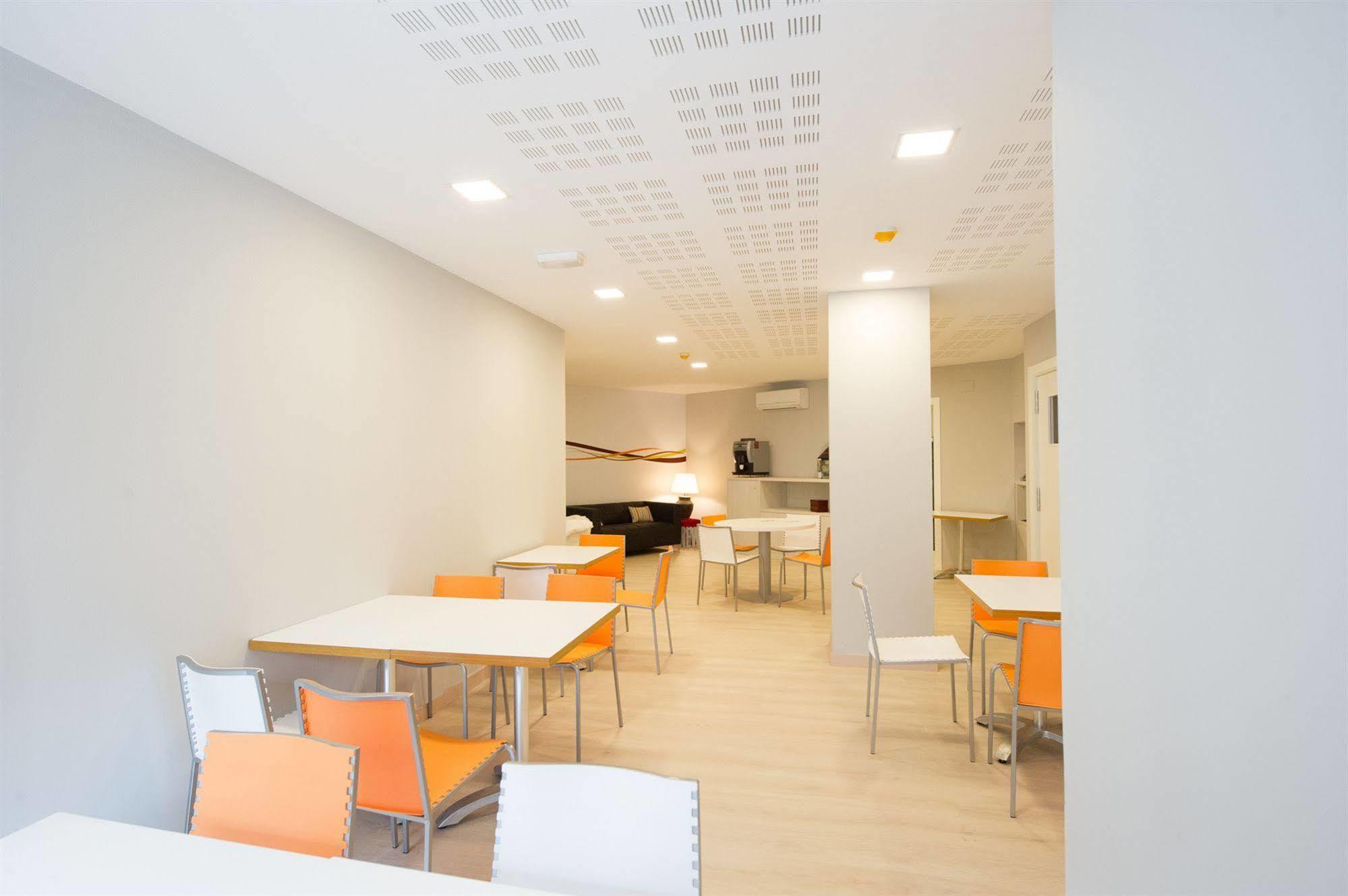 Aslyp 114 Gasthuis Barcelona