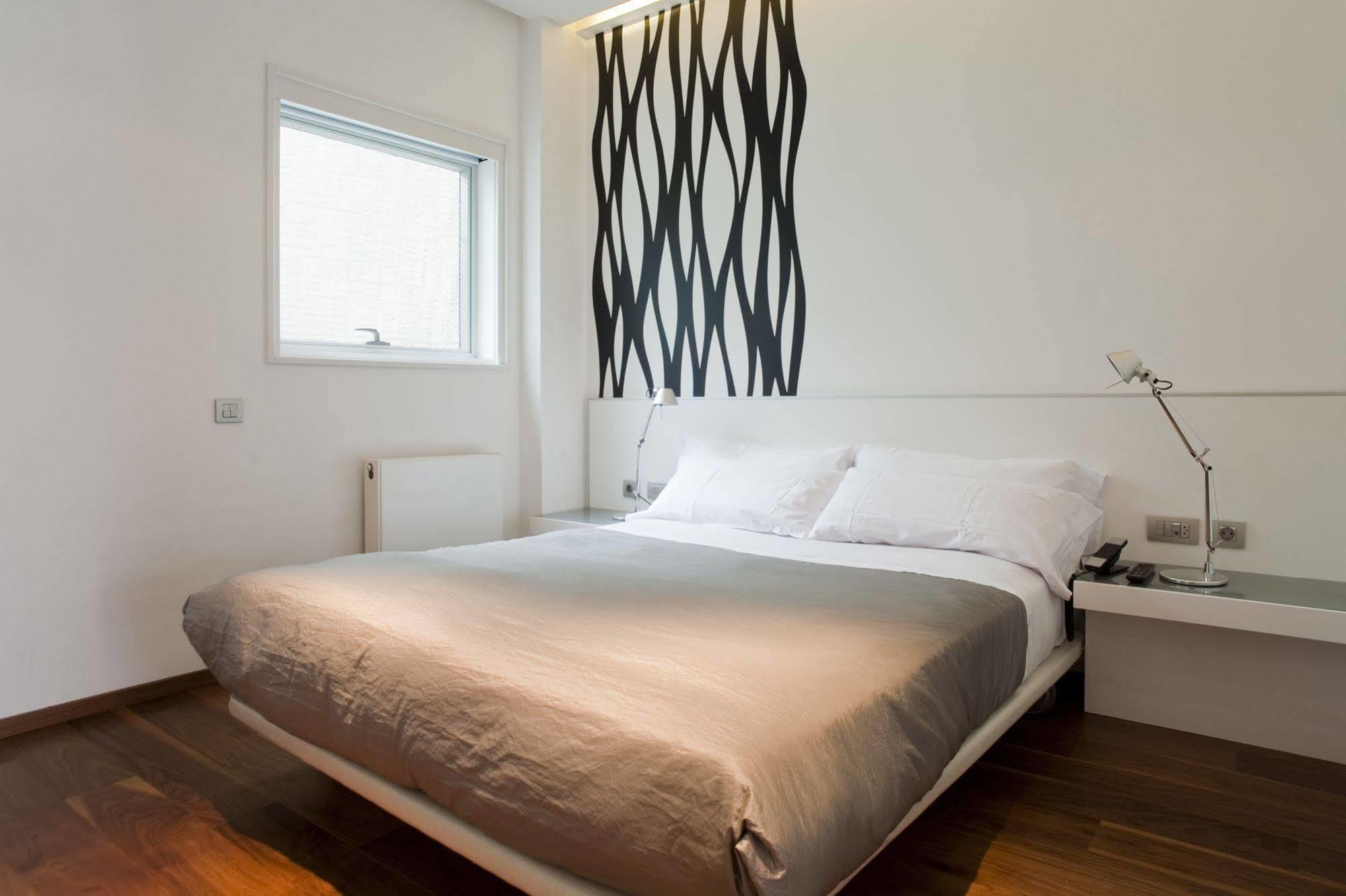 Avenue Apartment *