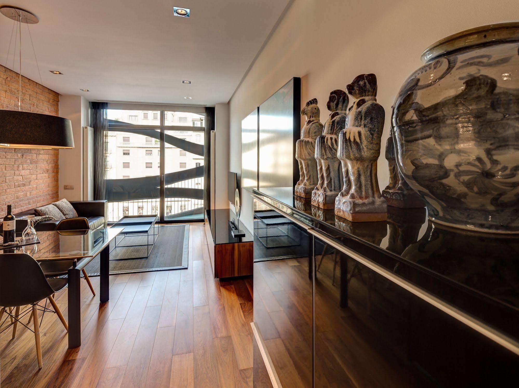 Apartment Avenue *