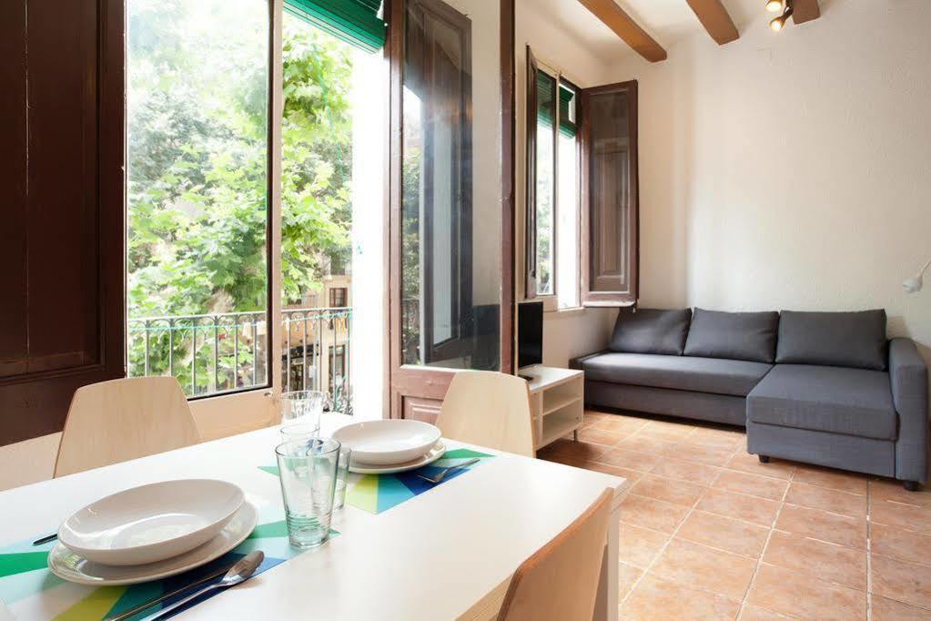 Flateli Borrell Appartement