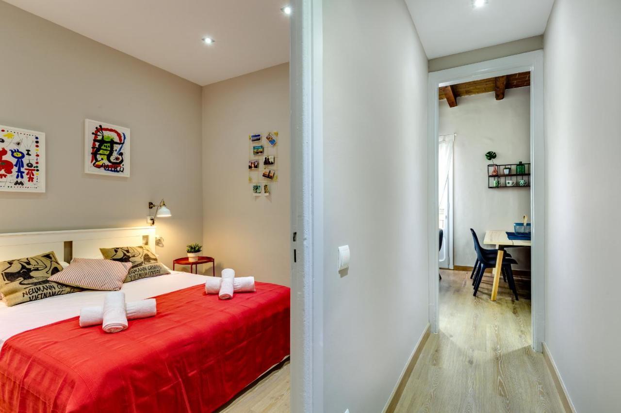 Renovated & Classic 3-bedroom Sagrada Familia Apt. Barcelona