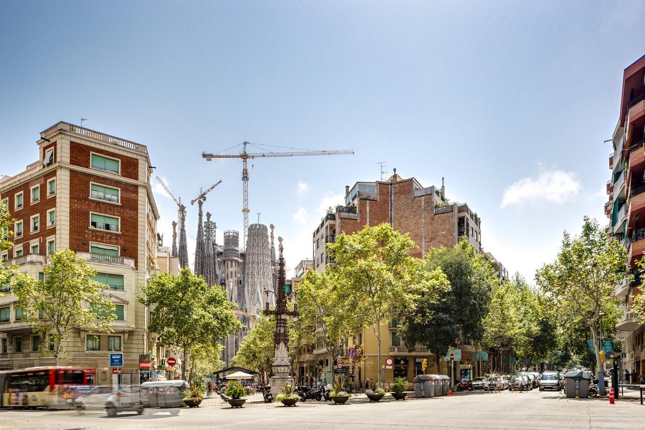Renovated & Classic 3-bedroom Sagrada Familia Apt. * Barcelona