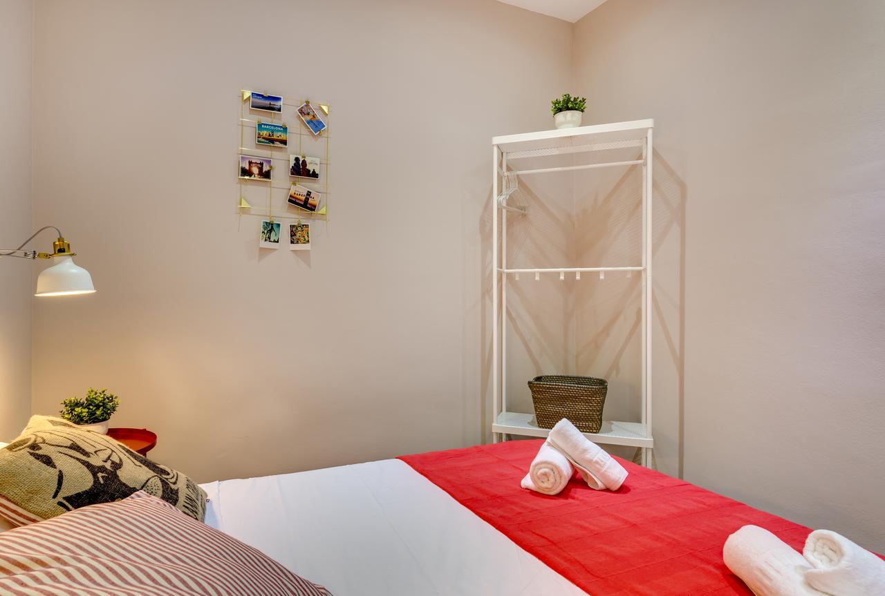 Renovated & Classic 3-bedroom Sagrada Familia Apt. Apartamento