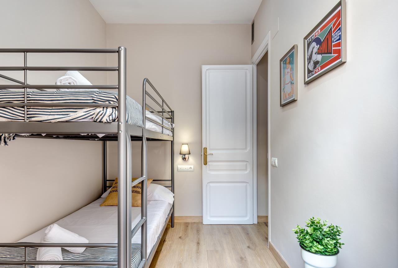 Renovated & Classic 3-bedroom Sagrada Familia Apt. Apartamento