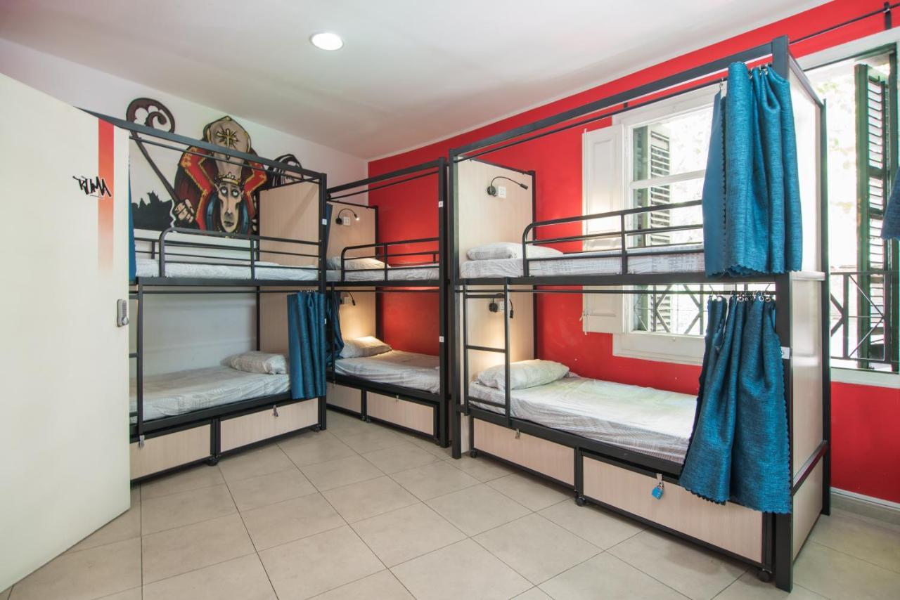 No Limit Graffiti Hostel *