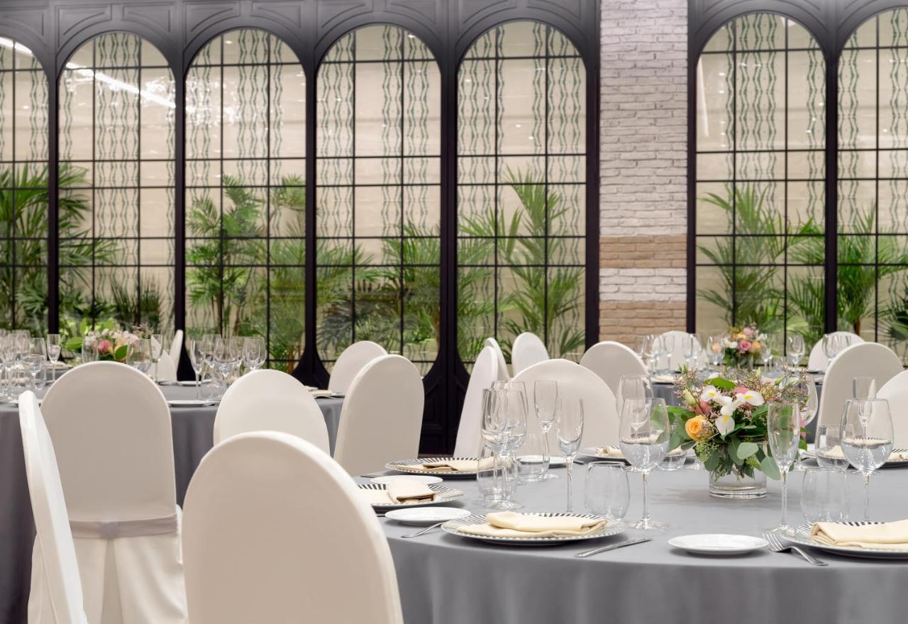 Hotel H10 Marina