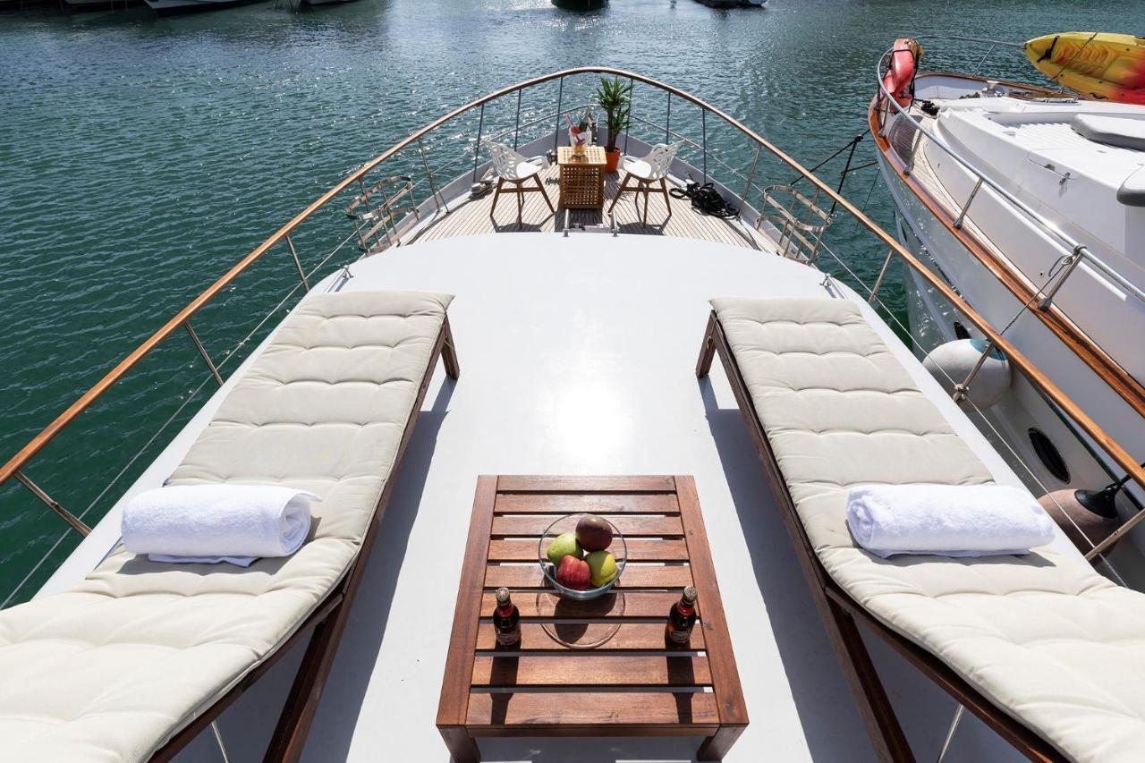 Bateau-hôtel C120 - Charming Boat In Port Forum Barcelone