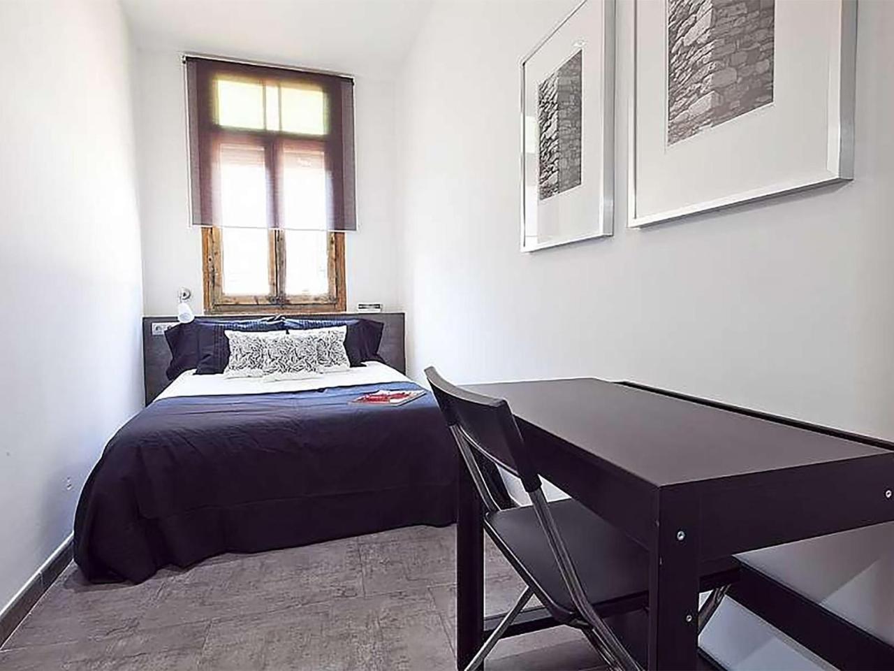 Apartment Bhm1 1036 Carrer De La Creu Coberta, 32, Principal