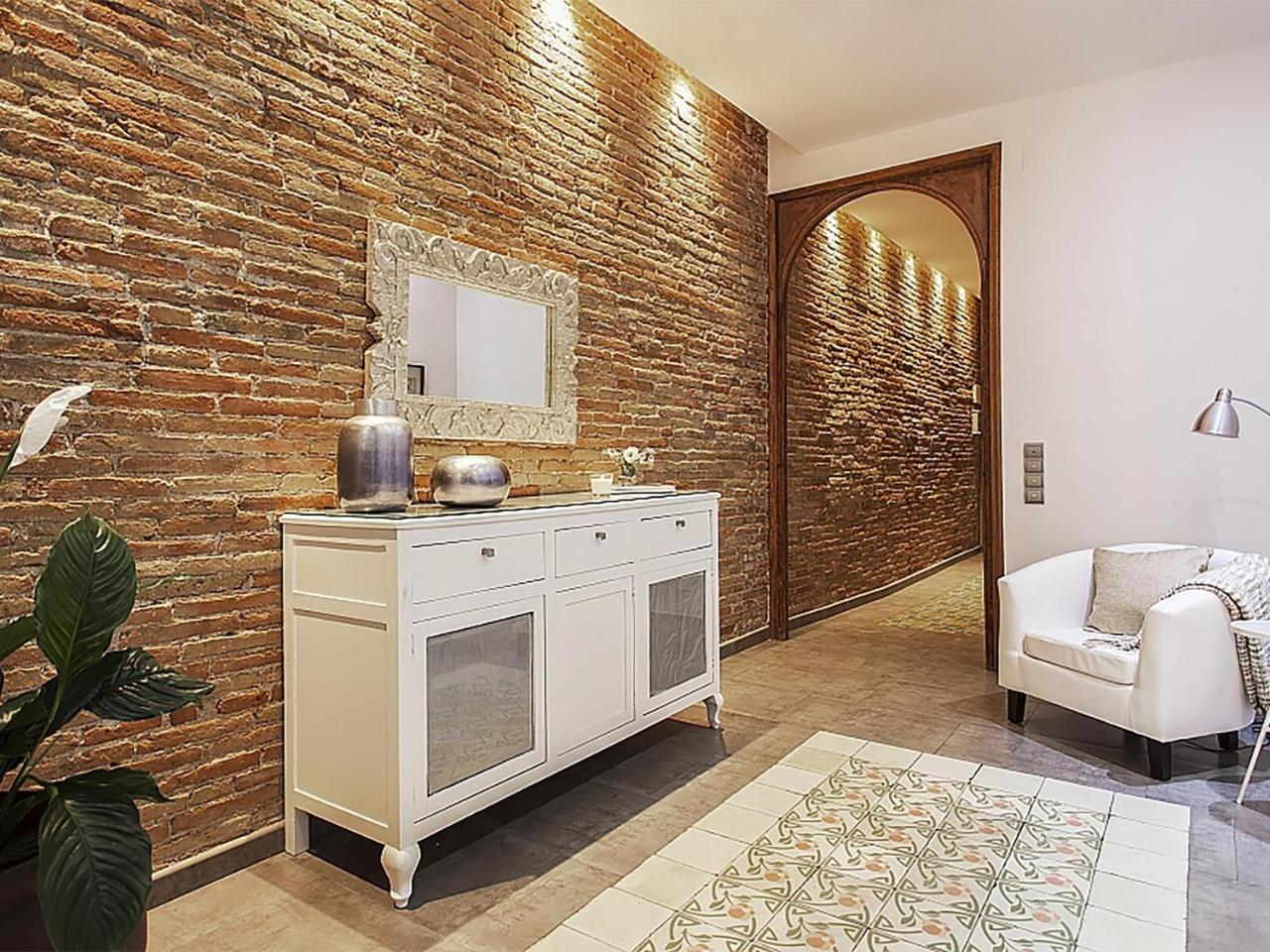 Bhm1 1036 Carrer De La Creu Coberta, 32, Principal Apartment