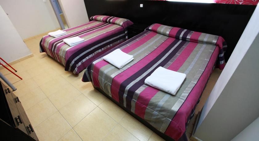 Sun & Moon Hostel *