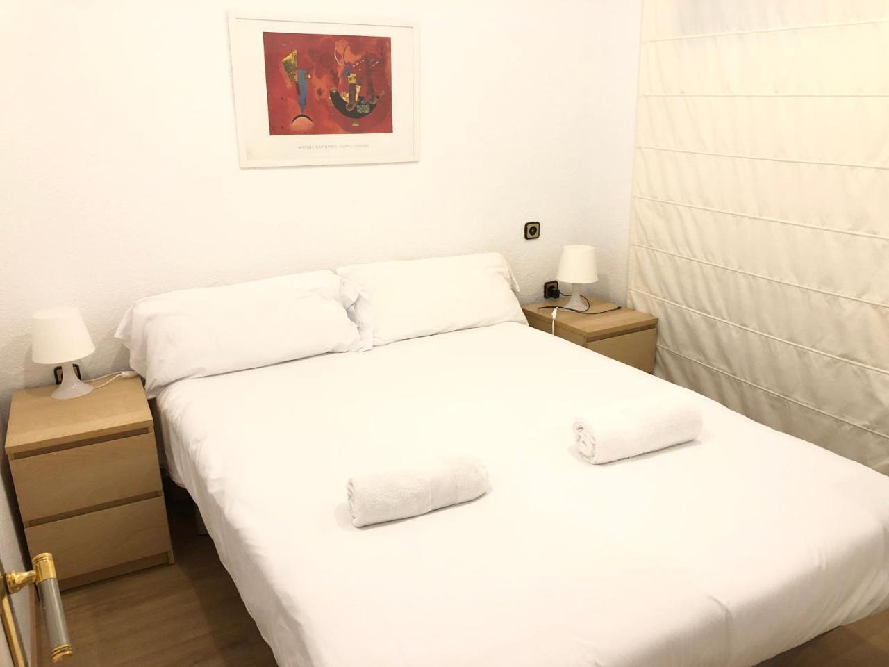 Apartment New! In Sarria Near Metro