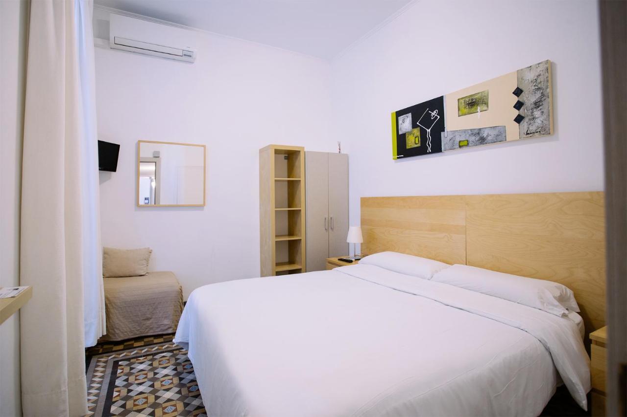 Eixample Guest house 2*