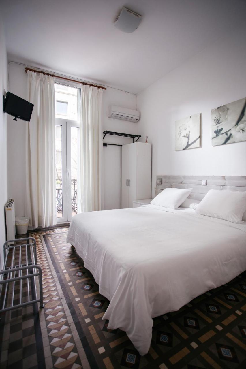 Eixample Guest house 2*