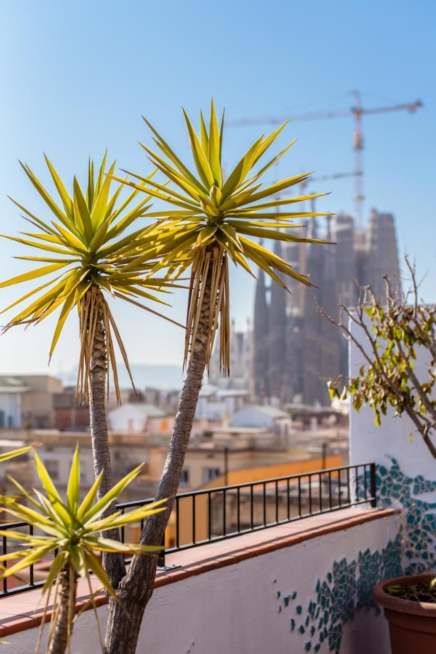Exclusive Sagrada Familia Penthouse With Sea Views Appartement Barcelone